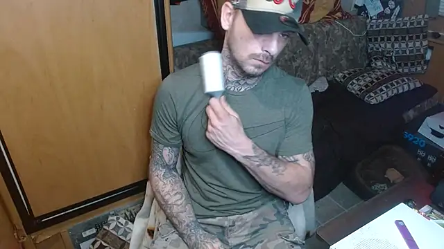 Snapshot of DADDY_KANE8--- chatting on March 9, 2025, 9:24 am DADDY KANE8--- online show from March 9, 2025, 9:24 am