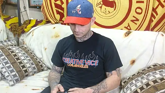 Snapshot of DADDY_KANE8--- chatting on February 13, 2025, 10:33 pm DADDY KANE8--- online show from February 13, 2025, 10:33 pm