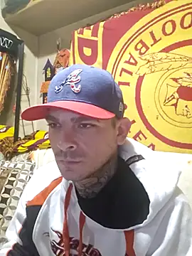 Snapshot of DADDY_KANE8--- chatting on February 13, 2025, 9:20 am DADDY KANE8--- online show from February 13, 2025, 9:20 am