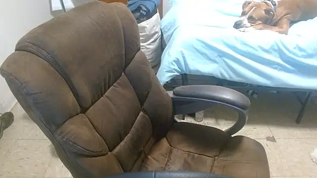 Snapshot of DADDY_KANE8--- chatting on October 31, 2025, 2:46 pm DADDY KANE8--- online show from October 31, 2025, 2:46 pm