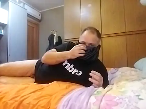 Snapshot of mazinga17 chatting on December 15, 2025, 8:36 pm mazinga17 online show from December 15, 2025, 8:36 pm