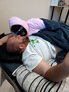 genderfluidco2 online show from January 10, 2026, 11:49 am