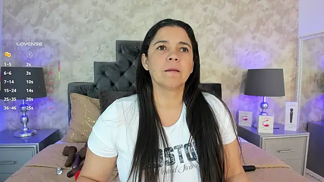 Snapshot of elizabeth_coleman chatting on July 11, 2026, 9:59 pm elizabeth coleman online show from July 11, 2026, 9:59 pm