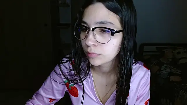 mia  lopez  online show from May 5, 2026, 1:19 am