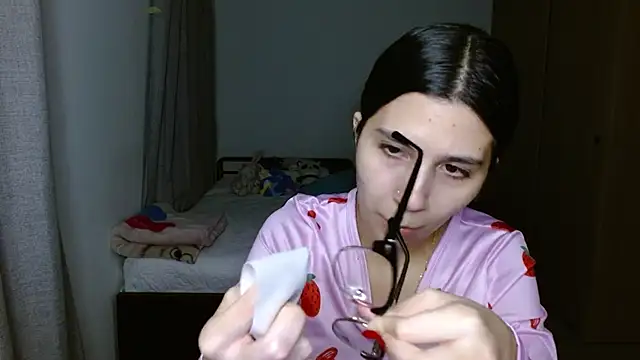 mia  lopez  online show from November 27, 2025, 1:17 am