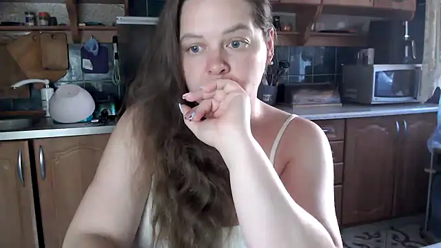 uliastar online show from July 5, 2026, 5:03 am