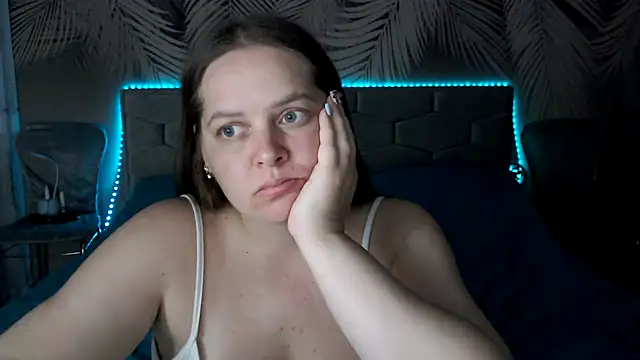 uliastar online show from July 14, 2026, 11:27 am