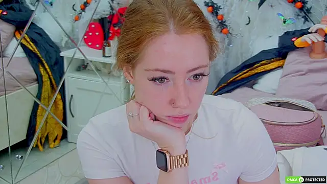 Snapshot of TinaBrook chatting on October 29, 2025, 4:11 am TinaBrook online show from October 29, 2025, 4:11 am