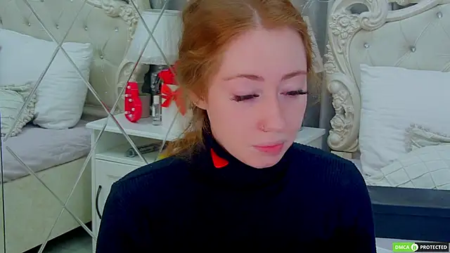 Snapshot of TinaBrook chatting on December 4, 2025, 3:38 am TinaBrook online show from December 4, 2025, 3:38 am