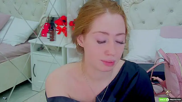 Snapshot of TinaBrook chatting on November 6, 2025, 3:54 am TinaBrook online show from November 6, 2025, 3:54 am