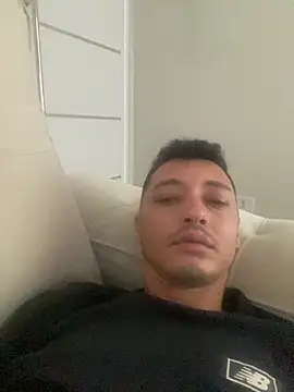 alexsandropllt online show from March 19, 2026, 12:05 pm