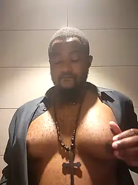 Snapshot of douksm chatting on January 17, 2025, 11:06 am douksm online show from January 17, 2025, 11:06 am