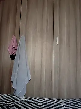 Snapshot of douksm chatting on September 28, 2025, 7:04 am douksm online show from September 28, 2025, 7:04 am