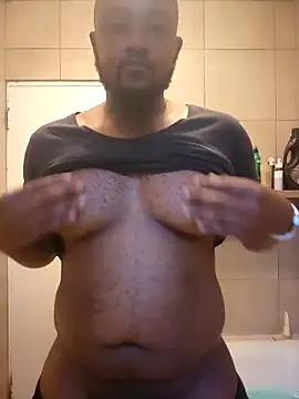 Snapshot of douksm chatting on March 19, 2025, 4:13 pm douksm online show from March 19, 2025, 4:13 pm