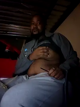 Snapshot of douksm chatting on February 19, 2025, 6:00 pm douksm online show from February 19, 2025, 6:00 pm