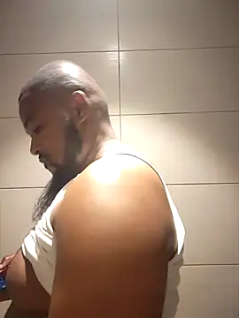 Snapshot of douksm chatting on February 25, 2025, 6:23 pm douksm online show from February 25, 2025, 6:23 pm