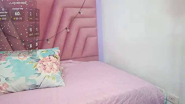 Snapshot of kinkylittlegirll chatting on July 23, 2026, 8:27 pm kinkylittlegirll online show from July 23, 2026, 8:27 pm
