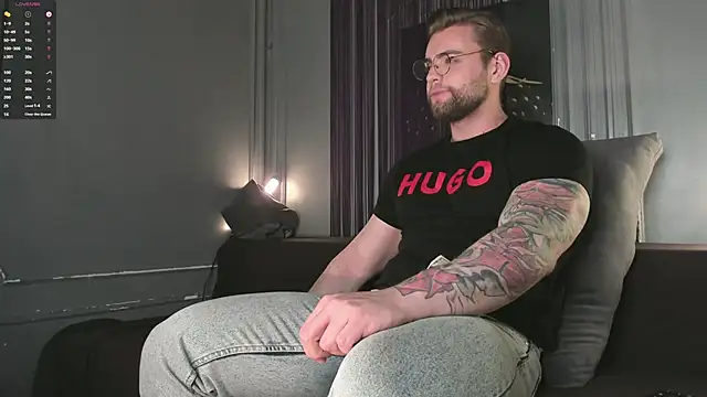 Snapshot of WayneWilson chatting on November 22, 2025, 4:55 am WayneWilson online show from November 22, 2025, 4:55 am