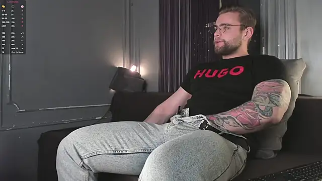 Snapshot of WayneWilson chatting on November 23, 2025, 4:44 am WayneWilson online show from November 23, 2025, 4:44 am