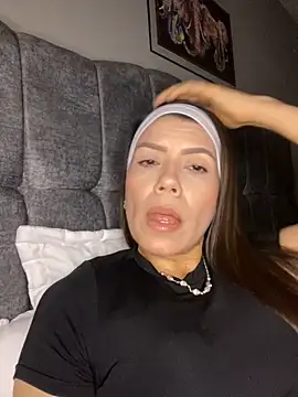 Snapshot of martina_contreras chatting on March 20, 2026, 5:08 am martina contreras online show from March 20, 2026, 5:08 am