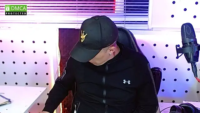 Darko0717 online show from October 20, 2025, 8:53 pm