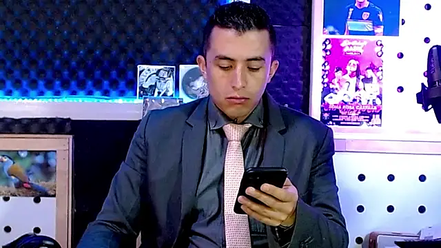 Darko0717 online show from February 20, 2025, 2:13 pm