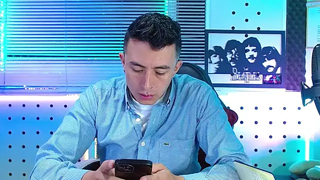 Snapshot of Darko0717 chatting on June 26, 2026, 2:01 pm Darko0717 online show from June 26, 2026, 2:01 pm