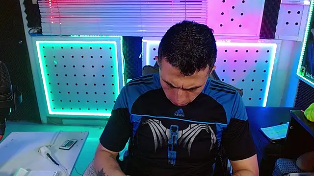 Darko0717 online show from February 12, 2026, 12:10 am