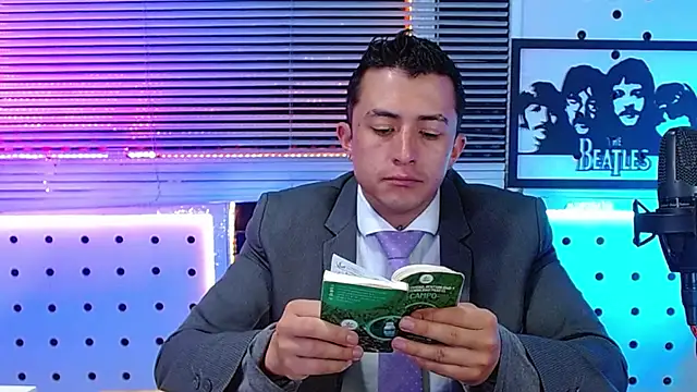 Snapshot of Darko0717 chatting on August 6, 2026, 12:00 pm Darko0717 online show from August 6, 2026, 12:00 pm