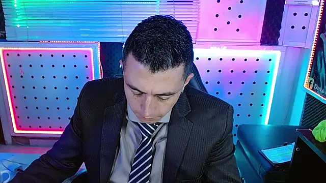 Darko0717 online show from February 12, 2026, 2:17 pm