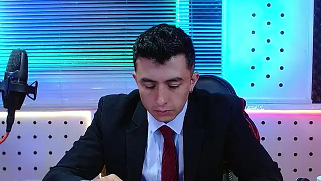 Snapshot of Darko0717 chatting on May 10, 2026, 11:47 am Darko0717 online show from May 10, 2026, 11:47 am