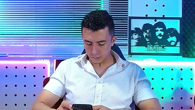 Snapshot of Darko0717 chatting on July 1, 2026, 1:55 pm Darko0717 online show from July 1, 2026, 1:55 pm