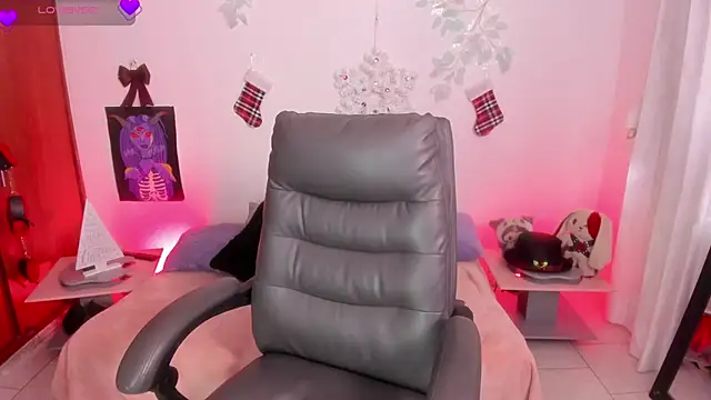 Snapshot of Cata_green chatting on December 5, 2025, 7:45 pm Cata green online show from December 5, 2025, 7:45 pm