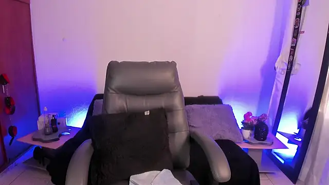 Snapshot of Cata_green chatting on November 4, 2025, 7:39 pm Cata green online show from November 4, 2025, 7:39 pm