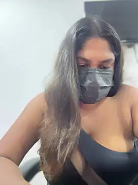 Snapshot of Black_Beauty997 chatting on March 14, 2025, 2:19 pm Black Beauty997 online show from March 14, 2025, 2:19 pm