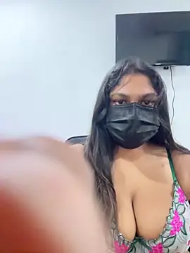 Snapshot of Black_Beauty997 chatting on October 20, 2025, 6:30 pm Black Beauty997 online show from October 20, 2025, 6:30 pm