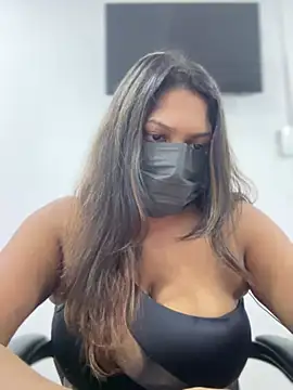 Snapshot of Black_Beauty997 chatting on January 23, 2025, 5:21 pm Black Beauty997 online show from January 23, 2025, 5:21 pm