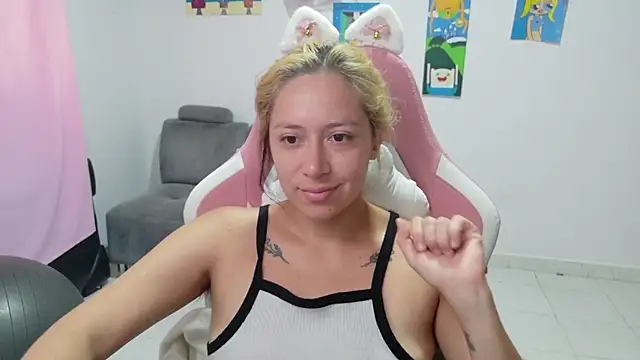 Snapshot of MommyMiaWs chatting on March 23, 2026, 1:55 pm MommyMiaWs online show from March 23, 2026, 1:55 pm