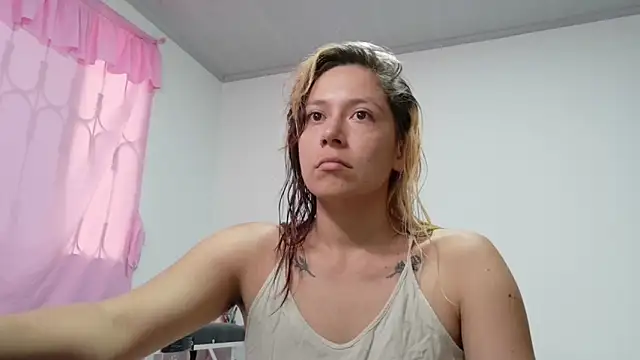 MommyMiaWs online show from November 21, 2025, 7:35 pm