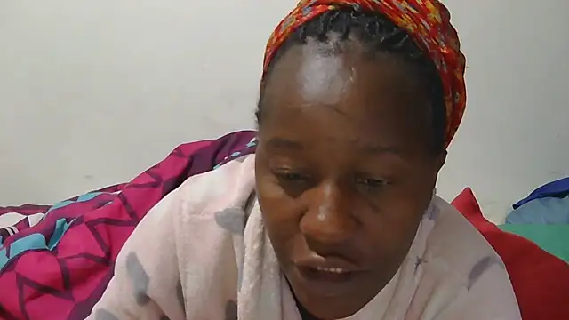 sluttylaura21 online show from September 25, 2025, 8:26 pm