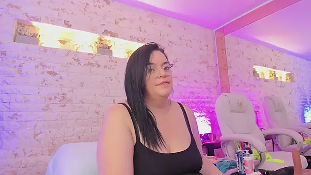 Snapshot of anette_cooper chatting on March 17, 2025, 3:36 am anette cooper online show from March 17, 2025, 3:36 am