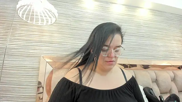 Snapshot of anette_cooper chatting on November 15, 2025, 3:21 am anette cooper online show from November 15, 2025, 3:21 am