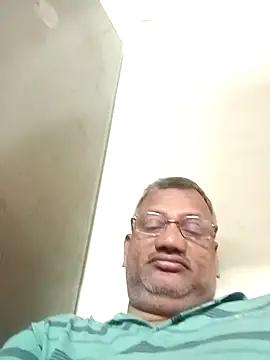 Snapshot of StarPacifist6 chatting on December 17, 2025, 4:12 pm StarPacifist6 online show from December 17, 2025, 4:12 pm