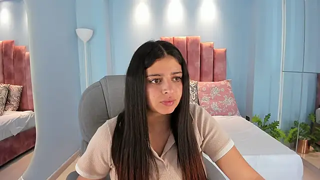 Snapshot of kylie_reyes chatting on November 18, 2025, 7:39 pm kylie reyes online show from November 18, 2025, 7:39 pm