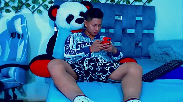 Hakim prettynigg online show from April 5, 2026, 12:50 am