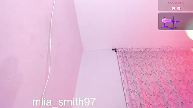 Snapshot of miia-smith97 chatting on July 23, 2026, 9:33 pm miia-smith97 online show from July 23, 2026, 9:33 pm