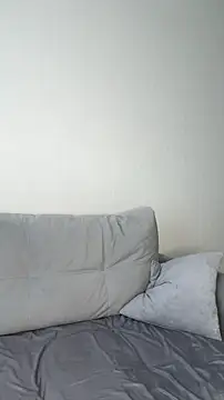 Mia Roxie online show from February 7, 2026, 4:42 am