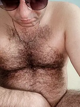 Snapshot of fraud705 chatting on December 4, 2025, 1:43 pm fraud705 online show from December 4, 2025, 1:43 pm