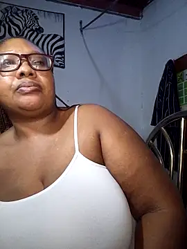 YELLOW BONE online show from May 1, 2026, 8:25 pm