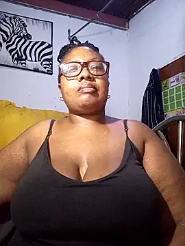 Snapshot of YELLOW_BONE chatting on March 15, 2026, 11:01 pm YELLOW BONE online show from March 15, 2026, 11:01 pm